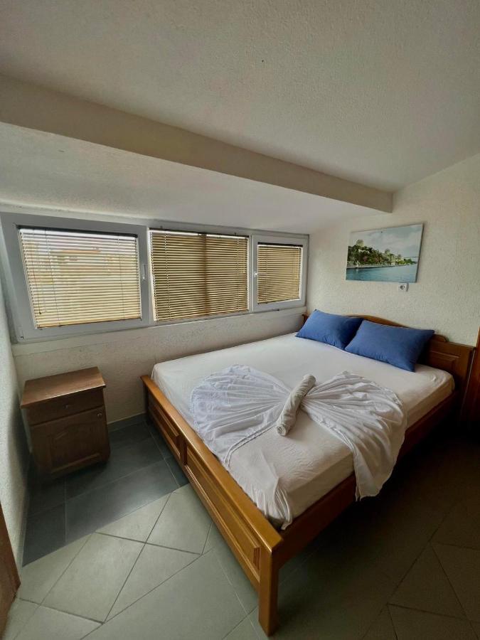 Apartments Vila Fata ウルツィニ エクステリア 写真